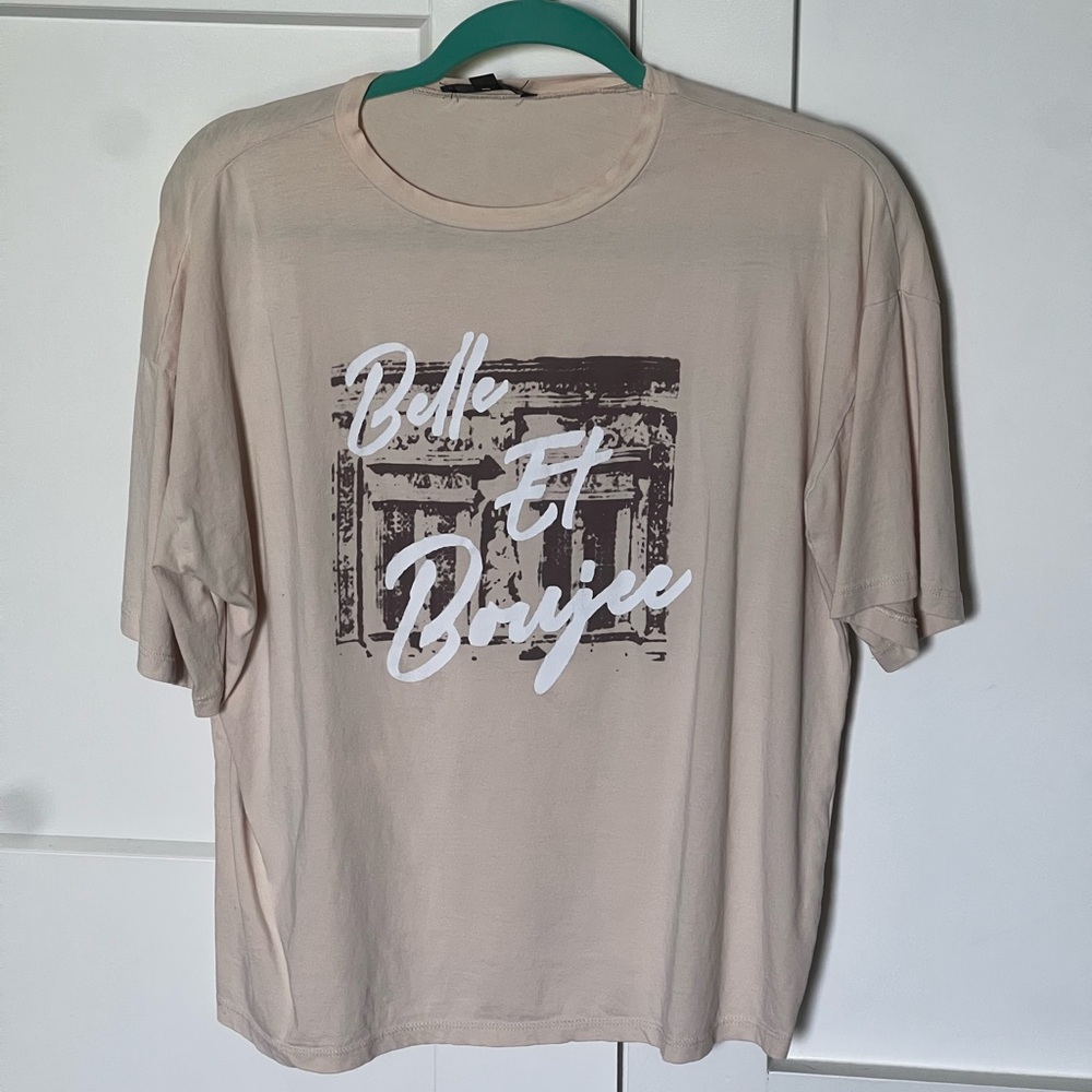 Missguided Petite Beige Oversized Graphic T Shirt